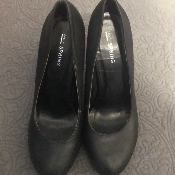 Black Heels - Picture 2 of 2